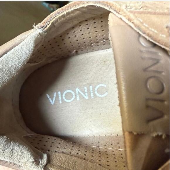 VIONIC tan walking shoe sneaker flat comfy non skid perforated women’s size 8 - Picture 5 of 7
